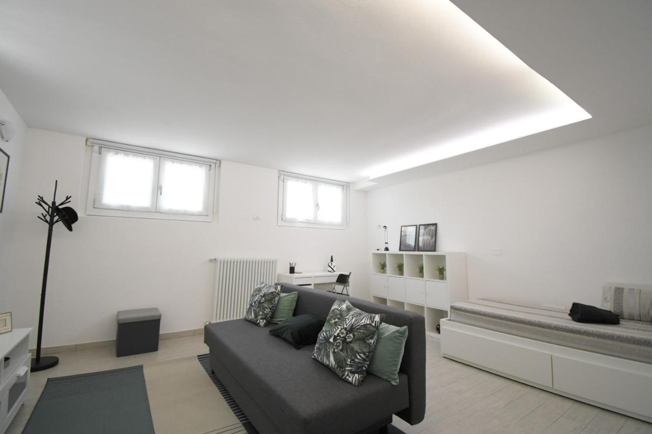Christina's Appartement Desenzano del Garda
